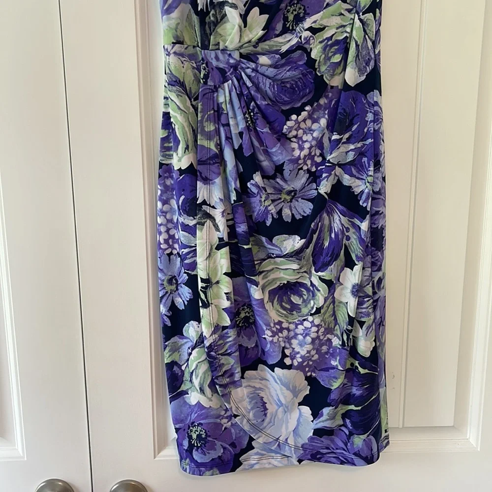 Beautiful Floral Summer Dress - Picture 3 of 4